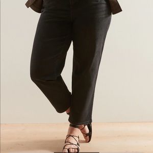 Banana Republic Curvy High-Rise Black Wash Straight Jean